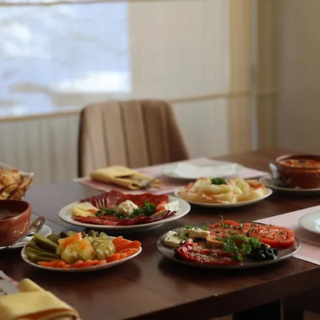 Happy מלון דימיטרובגארד